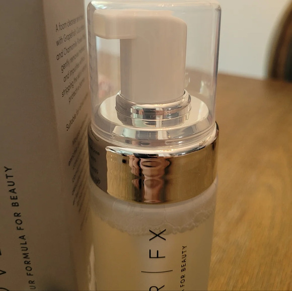 Cover FX Future Perfect Water-Optional Cleanser ▪︎New in Box▪︎ 5 oz full size - Picture 2 of 5